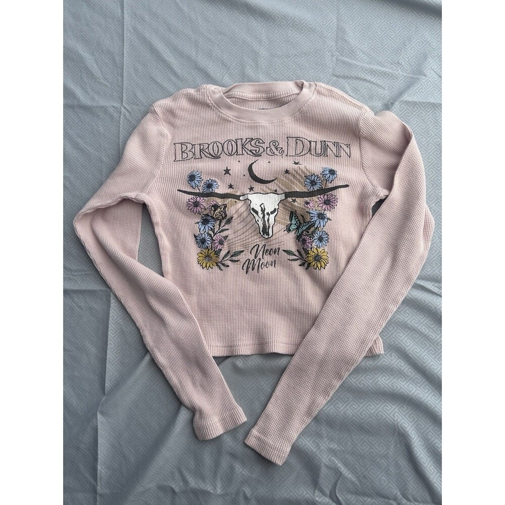 Women's Long Sleeve Size Medium Brooks & Dunn "Neon Moon" cropped, ribbed